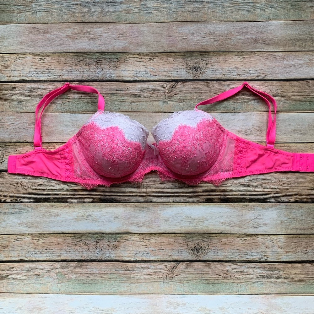 Victoria’s Secret pink detailed bra
